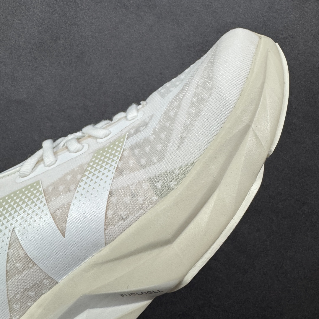  
【纯原】新百伦 NB New Balance FuelCell 轻量跑鞋 超轻量化低帮休闲运动慢跑鞋