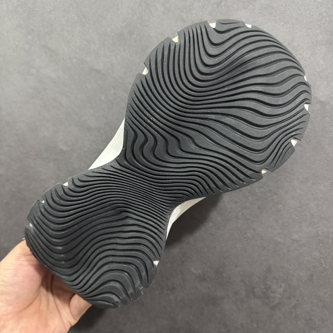  
【纯原】Adidas Vento XLG MTW
宽底舒适防滑缓震低帮跑步鞋
颠覆传统，创新科技和独