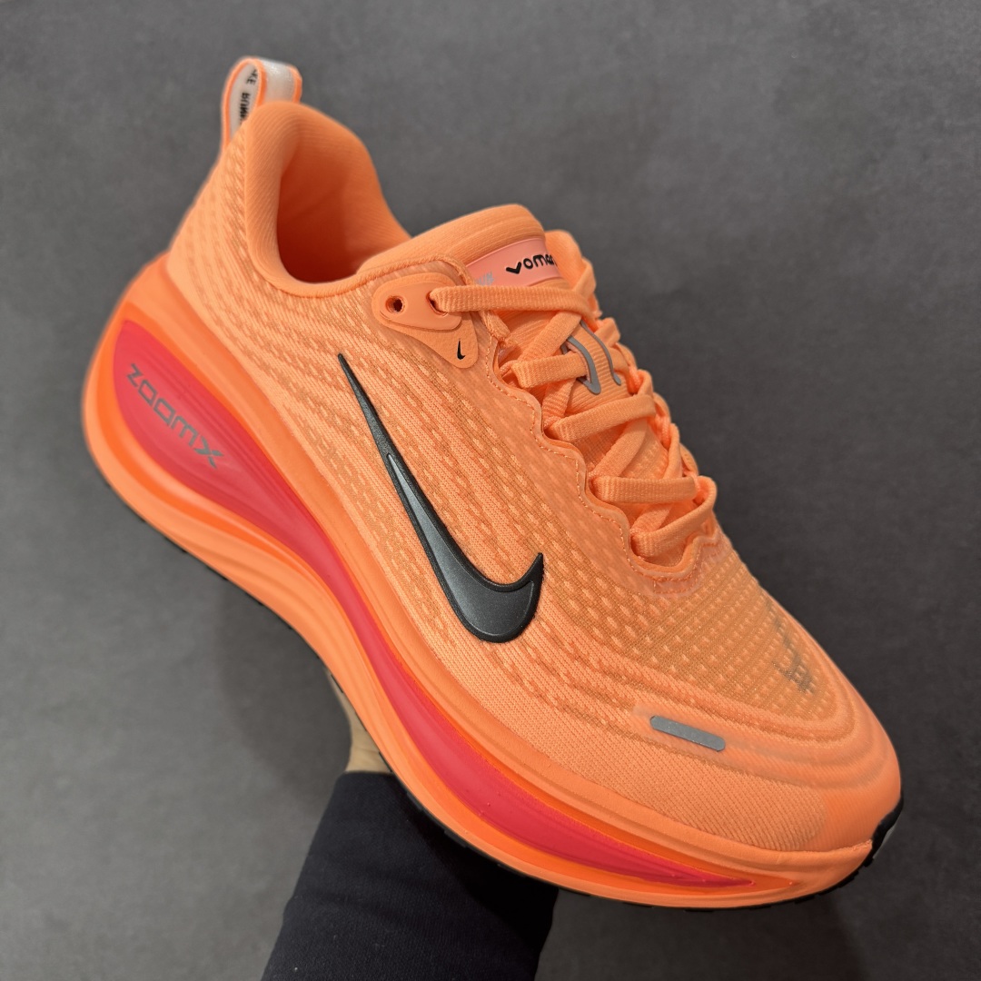  
【纯原】Nike VOMERO PLUS 耐克 舒适减震防滑 低帮跑步鞋
全掌ReactX泡绵中底 