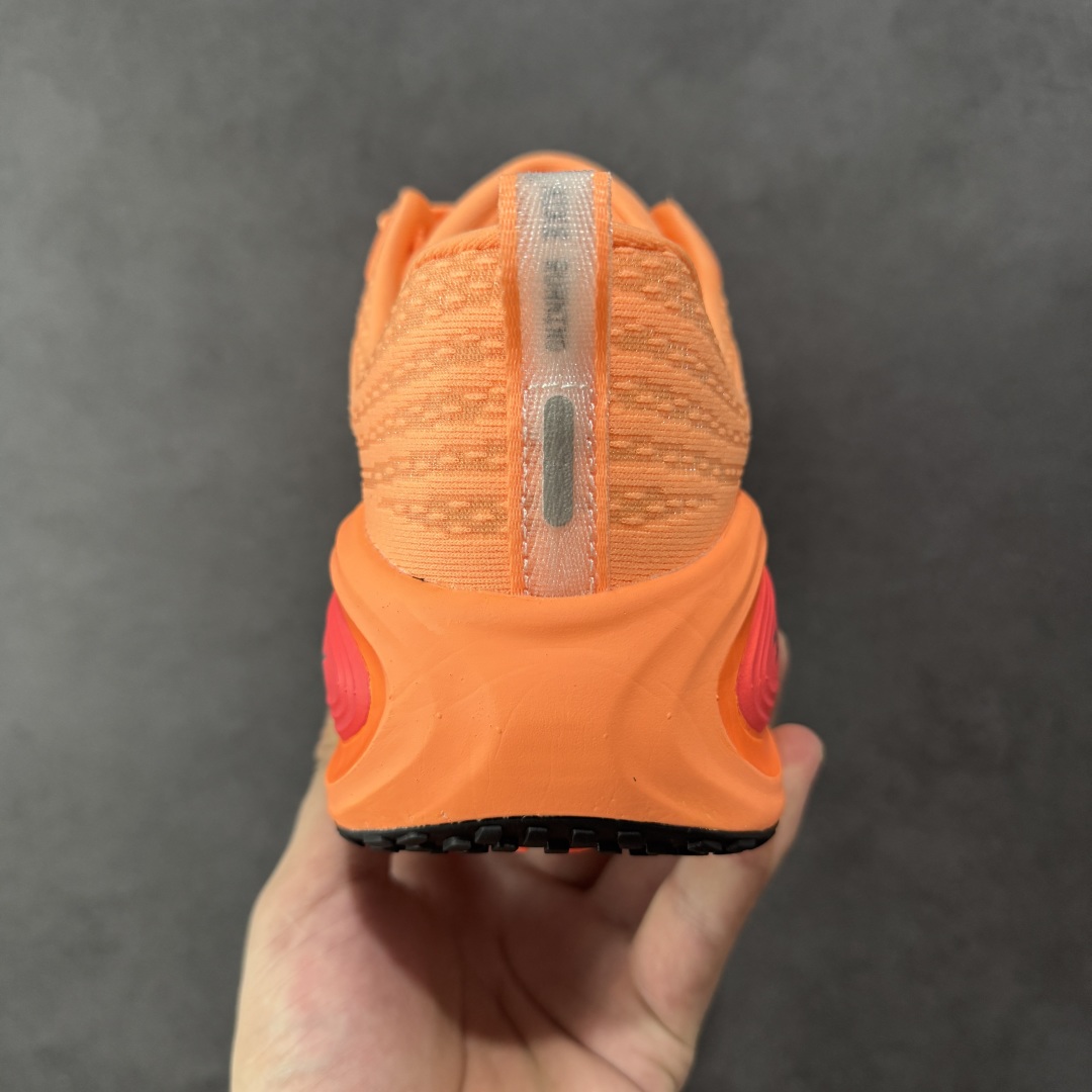  
【纯原】Nike VOMERO PLUS 耐克 舒适减震防滑 低帮跑步鞋
全掌ReactX泡绵中底 