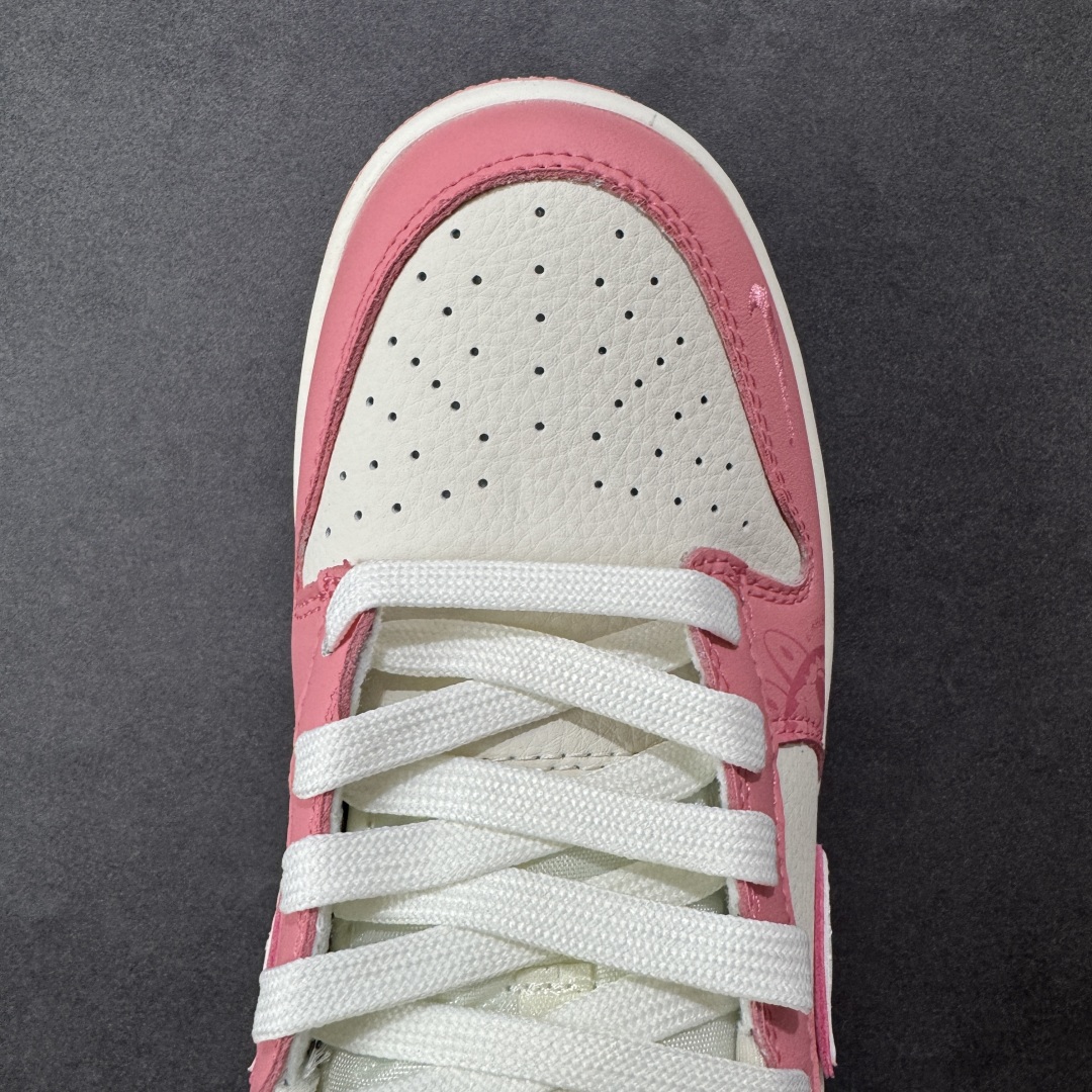  
【纯原】Nike SB Dunk Low“ 米粉拉布布”  周年高端定制 低帮休闲板鞋 定制鞋盒 大