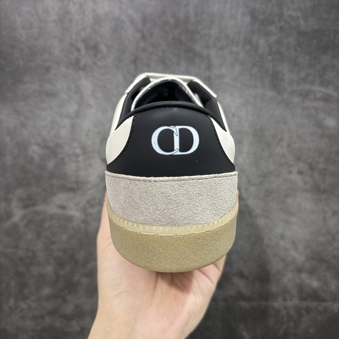 图片[4]-【莞定礼盒版】迪奥德训鞋DIOR迪奥 B01 Matchpoint 圆头系带低帮 原版开发 原材料打造 顶级礼盒包装 目前市场最高版本 标志着Dior经典款式的回归,以时尚优雅的廓形重新诠释。采用光滑皮革精心制作,鞋舌和内部侧面饰以Dior标志,鞋后跟处饰以CDIcon标志。搭配同色调橡胶鞋底点缀以Dior标志,可与Dior Icons限定 的各式造型搭配,打造精致造型。 尺码：39-45-选品中心