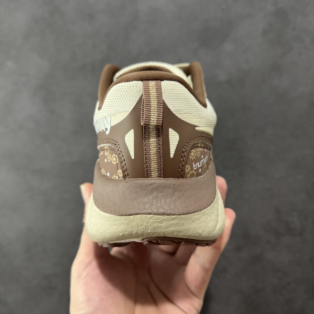 图片[4]-【PE版本】索康尼/Saucony Triumph 22 胜利22代系列低帮轻量舒适多功能厚底休闲运动慢跑鞋 #原数据开发纸版楦型 #采用工学透气针织布鞋面材质 #内嵌3D环绕包裹缓震鞋垫 #中底搭载 PWRRUN PB高弹缓震珠粒发泡材质,舒适踩S感!! #外置镂空XT-900防滑橡胶大底❗️ 尺码：39 40 40.5 41 42 42.5 43 44 44.5 45-选品中心