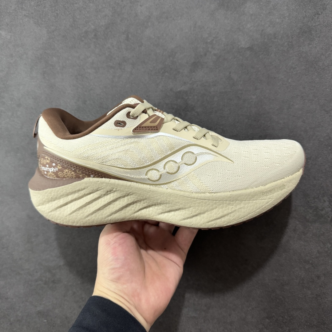 【PE版本】索康尼/Saucony Triumph 22 胜利22代系列低帮轻量舒适多功能厚底休闲运动慢跑鞋 #原数据开发纸版楦型 #采用工学透气针织布鞋面材质 #内嵌3D环绕包裹缓震鞋垫 #中底搭载 PWRRUN PB高弹缓震珠粒发泡材质,舒适踩S感!! #外置镂空XT-900防滑橡胶大底❗️ 尺码:39 40 40.5 41 42 42.5 43 44 44.5 45-选品中心