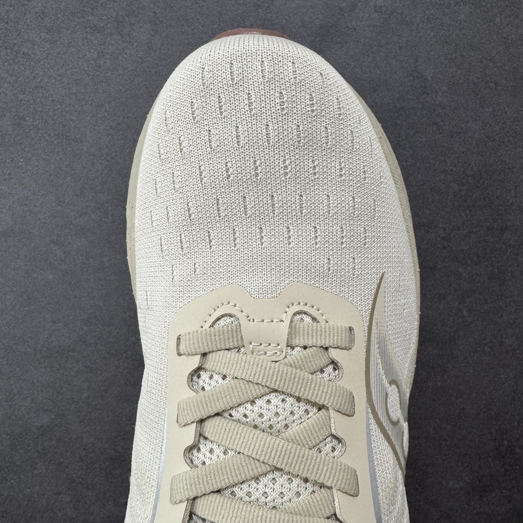 图片[8]-【PE版本】索康尼/Saucony Triumph 22 胜利22代系列低帮轻量舒适多功能厚底休闲运动慢跑鞋 #原数据开发纸版楦型 #采用工学透气针织布鞋面材质 #内嵌3D环绕包裹缓震鞋垫 #中底搭载 PWRRUN PB高弹缓震珠粒发泡材质,舒适踩S感!! #外置镂空XT-900防滑橡胶大底❗️ 尺码：39 40 40.5 41 42 42.5 43 44 44.5 45-选品中心