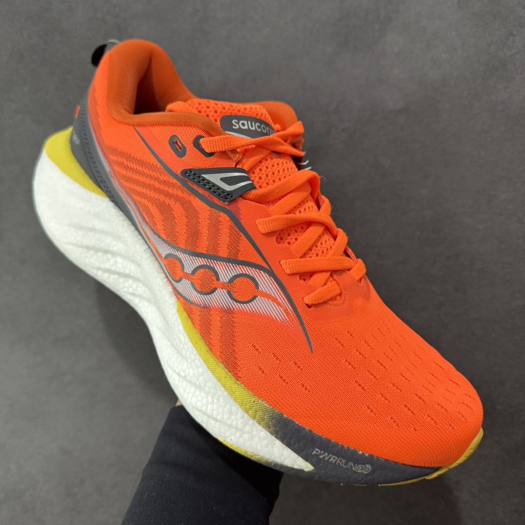 图片[3]-【PE版本】索康尼/Saucony Triumph 22 胜利22代系列低帮轻量舒适多功能厚底休闲运动慢跑鞋 #原数据开发纸版楦型 #采用工学透气针织布鞋面材质 #内嵌3D环绕包裹缓震鞋垫 #中底搭载 PWRRUN PB高弹缓震珠粒发泡材质,舒适踩S感!! #外置镂空XT-900防滑橡胶大底❗️ 尺码：39 40 40.5 41 42 42.5 43 44 44.5 45-选品中心