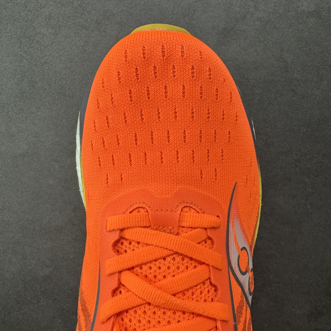 图片[8]-【PE版本】索康尼/Saucony Triumph 22 胜利22代系列低帮轻量舒适多功能厚底休闲运动慢跑鞋 #原数据开发纸版楦型 #采用工学透气针织布鞋面材质 #内嵌3D环绕包裹缓震鞋垫 #中底搭载 PWRRUN PB高弹缓震珠粒发泡材质,舒适踩S感!! #外置镂空XT-900防滑橡胶大底❗️ 尺码：39 40 40.5 41 42 42.5 43 44 44.5 45-选品中心