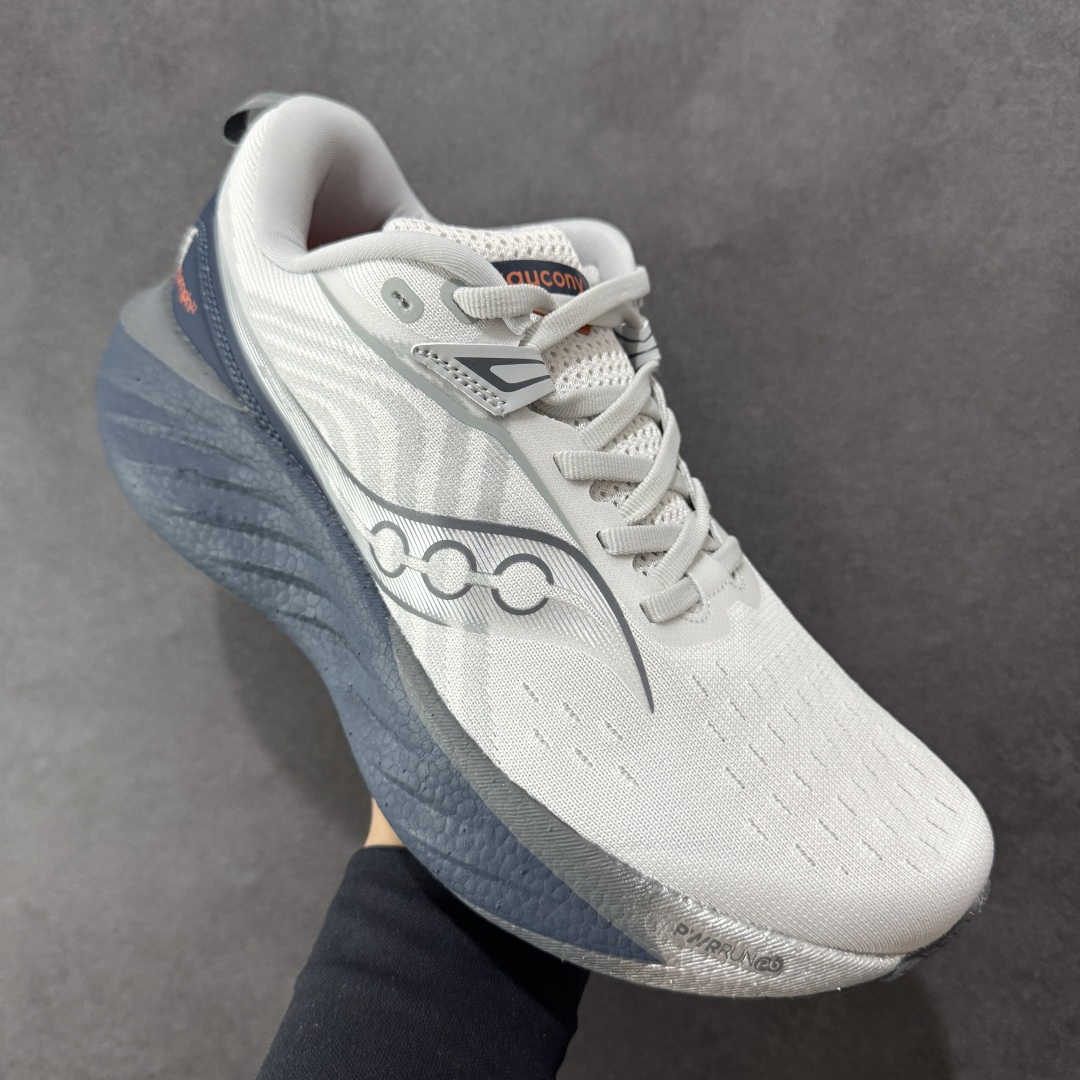 图片[3]-【PE版本】索康尼/Saucony Triumph 22 胜利22代系列低帮轻量舒适多功能厚底休闲运动慢跑鞋 #原数据开发纸版楦型 #采用工学透气针织布鞋面材质 #内嵌3D环绕包裹缓震鞋垫 #中底搭载 PWRRUN PB高弹缓震珠粒发泡材质,舒适踩S感!! #外置镂空XT-900防滑橡胶大底❗️ 尺码：39 40 40.5 41 42 42.5 43 44 44.5 45-选品中心