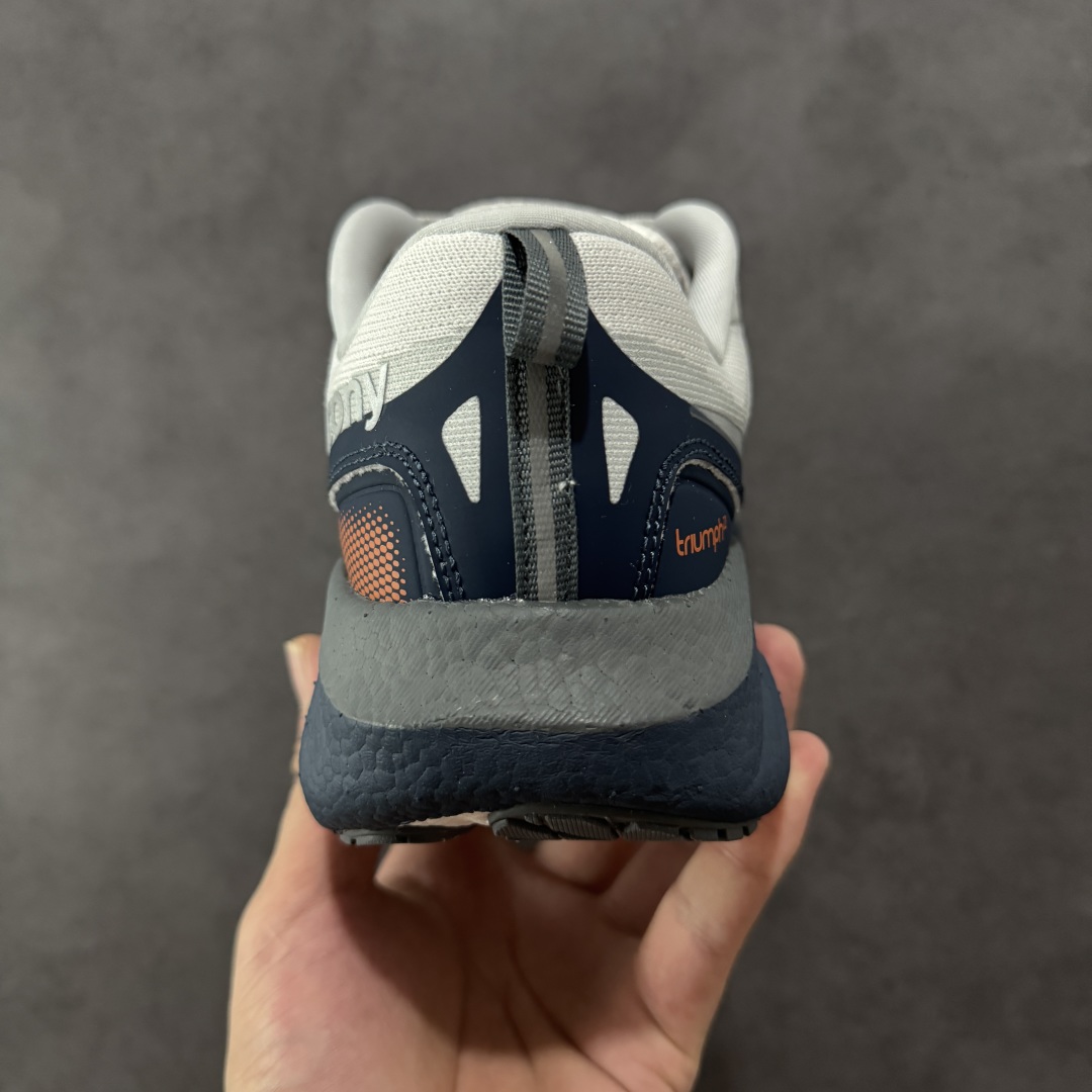 图片[4]-【PE版本】索康尼/Saucony Triumph 22 胜利22代系列低帮轻量舒适多功能厚底休闲运动慢跑鞋 #原数据开发纸版楦型 #采用工学透气针织布鞋面材质 #内嵌3D环绕包裹缓震鞋垫 #中底搭载 PWRRUN PB高弹缓震珠粒发泡材质,舒适踩S感!! #外置镂空XT-900防滑橡胶大底❗️ 尺码：39 40 40.5 41 42 42.5 43 44 44.5 45-选品中心