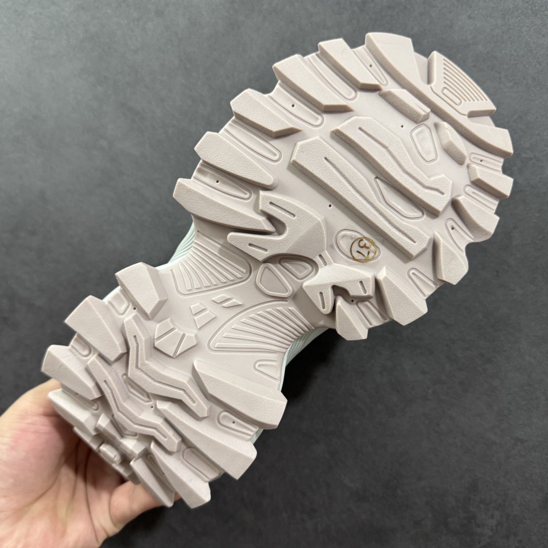 图片[9]-【广东版本】GG-CC Chunky Low休闲运动厚底增高老爹鞋 广东大厂出品 完美细节 25ss春季新款厚底增高 大长腿 时髦look轻松定格 不费力展现率性氛围 高档银盒 酷帅机能风不规则设计大底 双鞋带拼色造型设计 轻便舒适百搭 GGcc厚底增高简直就是小个子的快乐! 不管怎么搭都好看~ 尺码： 35 36 37 38 39 40-选品中心