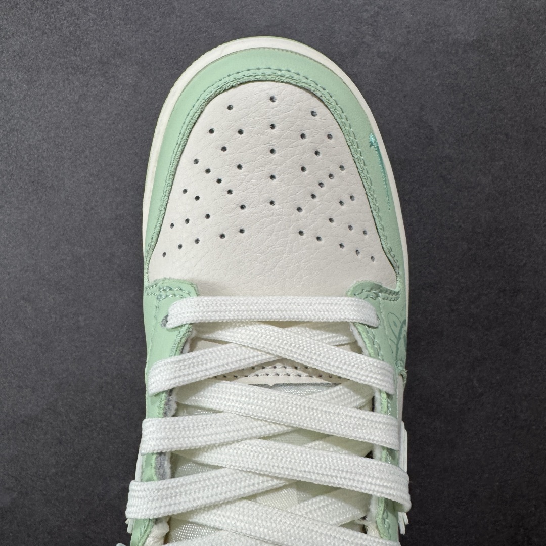  
【纯原】Nike SB Dunk Low 米绿拉布布 周年高端定制 低帮休闲板鞋
#定制鞋盒 大厂