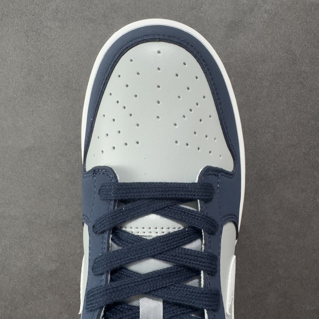  
【免修ST版】Nike Dunk Low 耐克 SB 低帮 蓝灰白 低帮休闲运动板鞋 

鞋款整体采