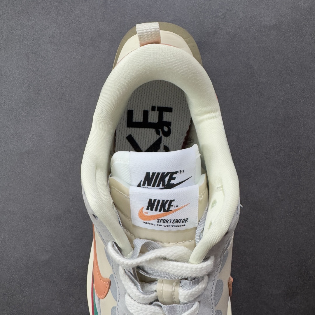 图片[7]-【纯原福利】Sacai x NK VaporWaffle 联名款华夫3.0潮流 休闲增高运动鞋 绝版好货特价 超低价清货 全套原楦原纸版原鞋开模 全网最具灵魂的版型 皮料卡色质感均保持原鞋一致 原装油墨Logo手工描漆 原装大底米色部分外尖内方 大底开口上翘弧度 后跟开口弧度高度原鞋一致 全鞋电脑针车 原厂鞋舌织唛标 原盒原配 中文合格证质保卡 客订外包保护盒‼️ 尺码：36 36.5 37.5 38 38.5 39 40 40.5 41 42 42.5 43 44 44.5 45 46-选品中心