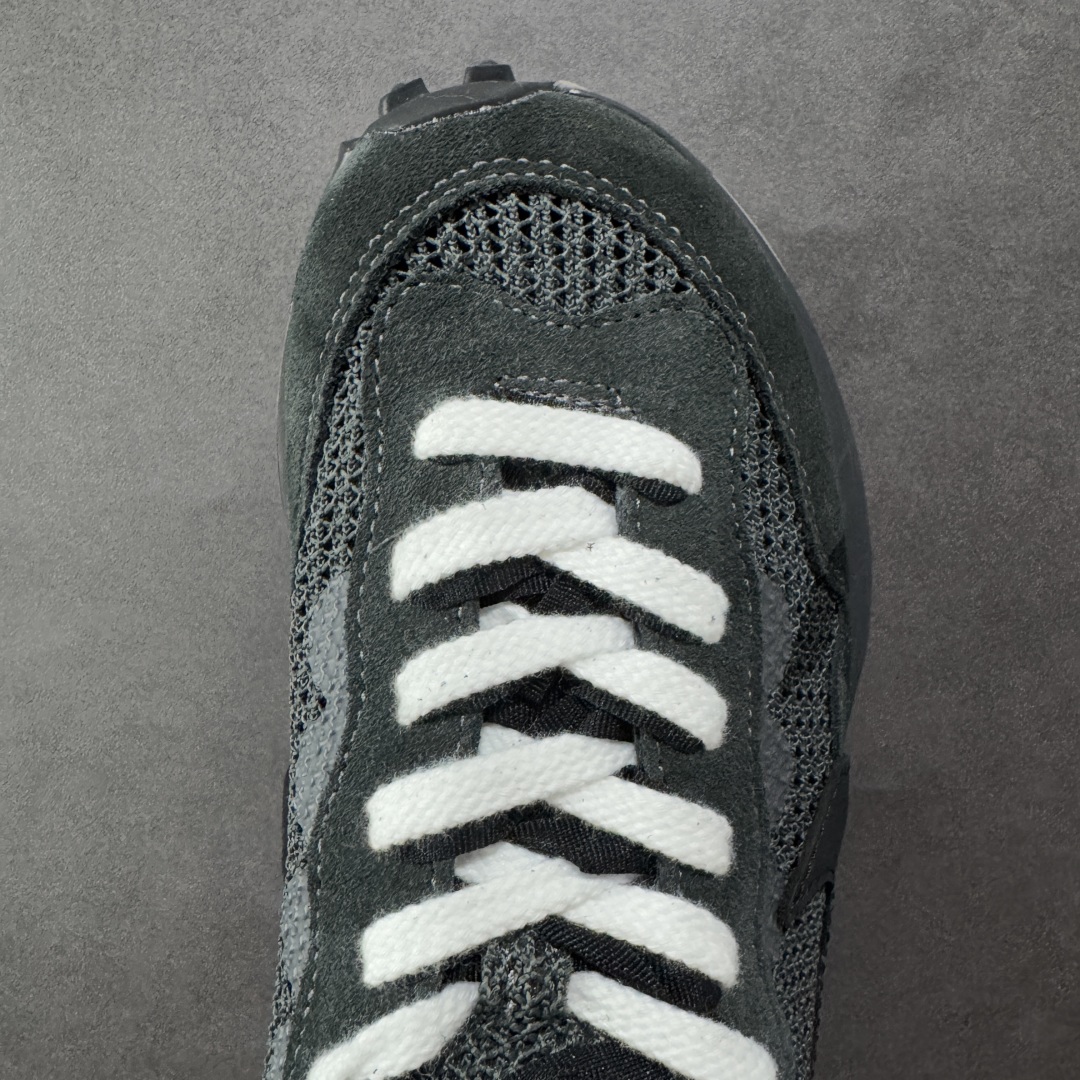 图片[8]-【纯原福利】Sacai x NK VaporWaffle 联名款华夫3.0潮流 休闲增高运动鞋 绝版好货特价 超低价清货 全套原楦原纸版原鞋开模 全网最具灵魂的版型 皮料卡色质感均保持原鞋一致 原装油墨Logo手工描漆 原装大底米色部分外尖内方 大底开口上翘弧度 后跟开口弧度高度原鞋一致 全鞋电脑针车 原厂鞋舌织唛标 原盒原配 中文合格证质保卡 客订外包保护盒‼️ 尺码：36 36.5 37.5 38 38.5 39 40 40.5 41 42 42.5 43 44 44.5 45 46-选品中心