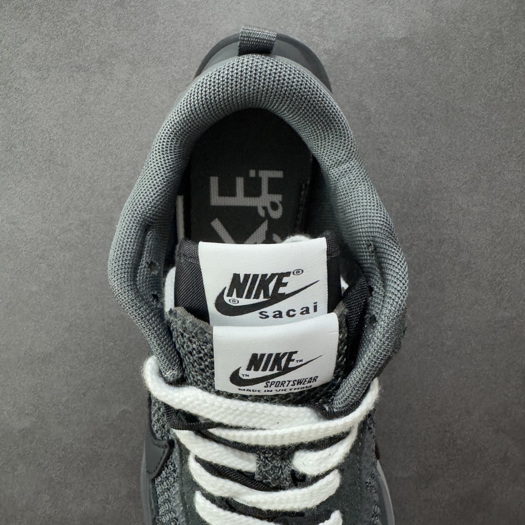 图片[7]-【纯原福利】Sacai x NK VaporWaffle 联名款华夫3.0潮流 休闲增高运动鞋 绝版好货特价 超低价清货 全套原楦原纸版原鞋开模 全网最具灵魂的版型 皮料卡色质感均保持原鞋一致 原装油墨Logo手工描漆 原装大底米色部分外尖内方 大底开口上翘弧度 后跟开口弧度高度原鞋一致 全鞋电脑针车 原厂鞋舌织唛标 原盒原配 中文合格证质保卡 客订外包保护盒‼️ 尺码：36 36.5 37.5 38 38.5 39 40 40.5 41 42 42.5 43 44 44.5 45 46-选品中心