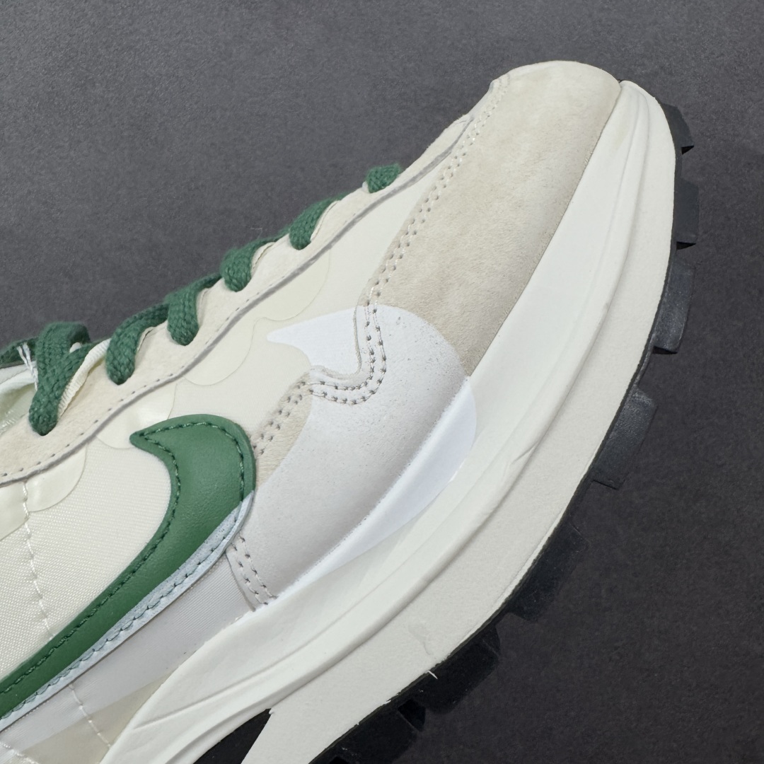 图片[5]-【纯原福利】Sacai x NK VaporWaffle 联名款华夫3.0潮流 休闲增高运动鞋 绝版好货特价 超低价清货 全套原楦原纸版原鞋开模 全网最具灵魂的版型 皮料卡色质感均保持原鞋一致 原装油墨Logo手工描漆 原装大底米色部分外尖内方 大底开口上翘弧度 后跟开口弧度高度原鞋一致 全鞋电脑针车 原厂鞋舌织唛标 原盒原配 中文合格证质保卡 客订外包保护盒‼️ 尺码：36 36.5 37.5 38 38.5 39 40 40.5 41 42 42.5 43 44 44.5 45 46-选品中心