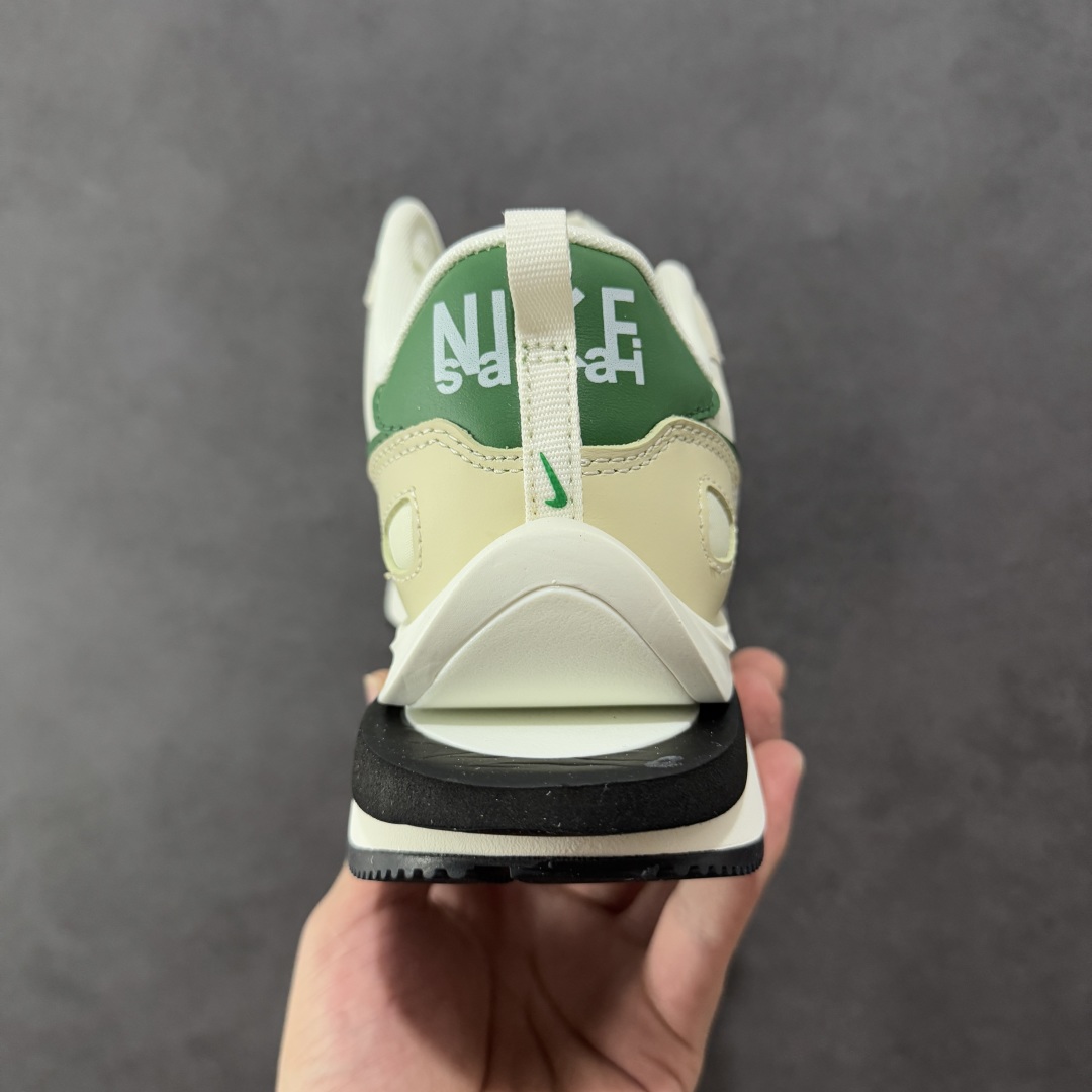 图片[4]-【纯原福利】Sacai x NK VaporWaffle 联名款华夫3.0潮流 休闲增高运动鞋 绝版好货特价 超低价清货 全套原楦原纸版原鞋开模 全网最具灵魂的版型 皮料卡色质感均保持原鞋一致 原装油墨Logo手工描漆 原装大底米色部分外尖内方 大底开口上翘弧度 后跟开口弧度高度原鞋一致 全鞋电脑针车 原厂鞋舌织唛标 原盒原配 中文合格证质保卡 客订外包保护盒‼️ 尺码：36 36.5 37.5 38 38.5 39 40 40.5 41 42 42.5 43 44 44.5 45 46-选品中心