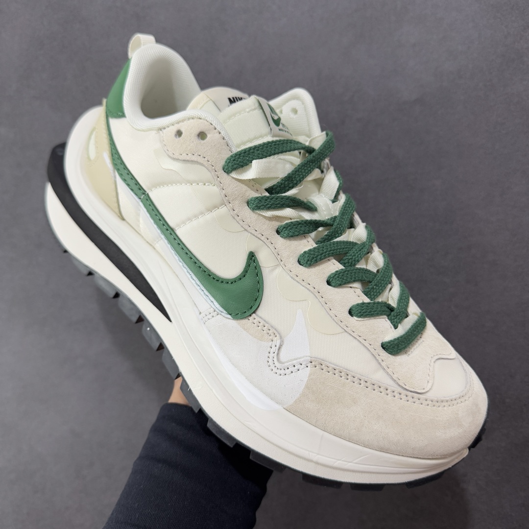 图片[3]-【纯原福利】Sacai x NK VaporWaffle 联名款华夫3.0潮流 休闲增高运动鞋 绝版好货特价 超低价清货 全套原楦原纸版原鞋开模 全网最具灵魂的版型 皮料卡色质感均保持原鞋一致 原装油墨Logo手工描漆 原装大底米色部分外尖内方 大底开口上翘弧度 后跟开口弧度高度原鞋一致 全鞋电脑针车 原厂鞋舌织唛标 原盒原配 中文合格证质保卡 客订外包保护盒‼️ 尺码：36 36.5 37.5 38 38.5 39 40 40.5 41 42 42.5 43 44 44.5 45 46-选品中心