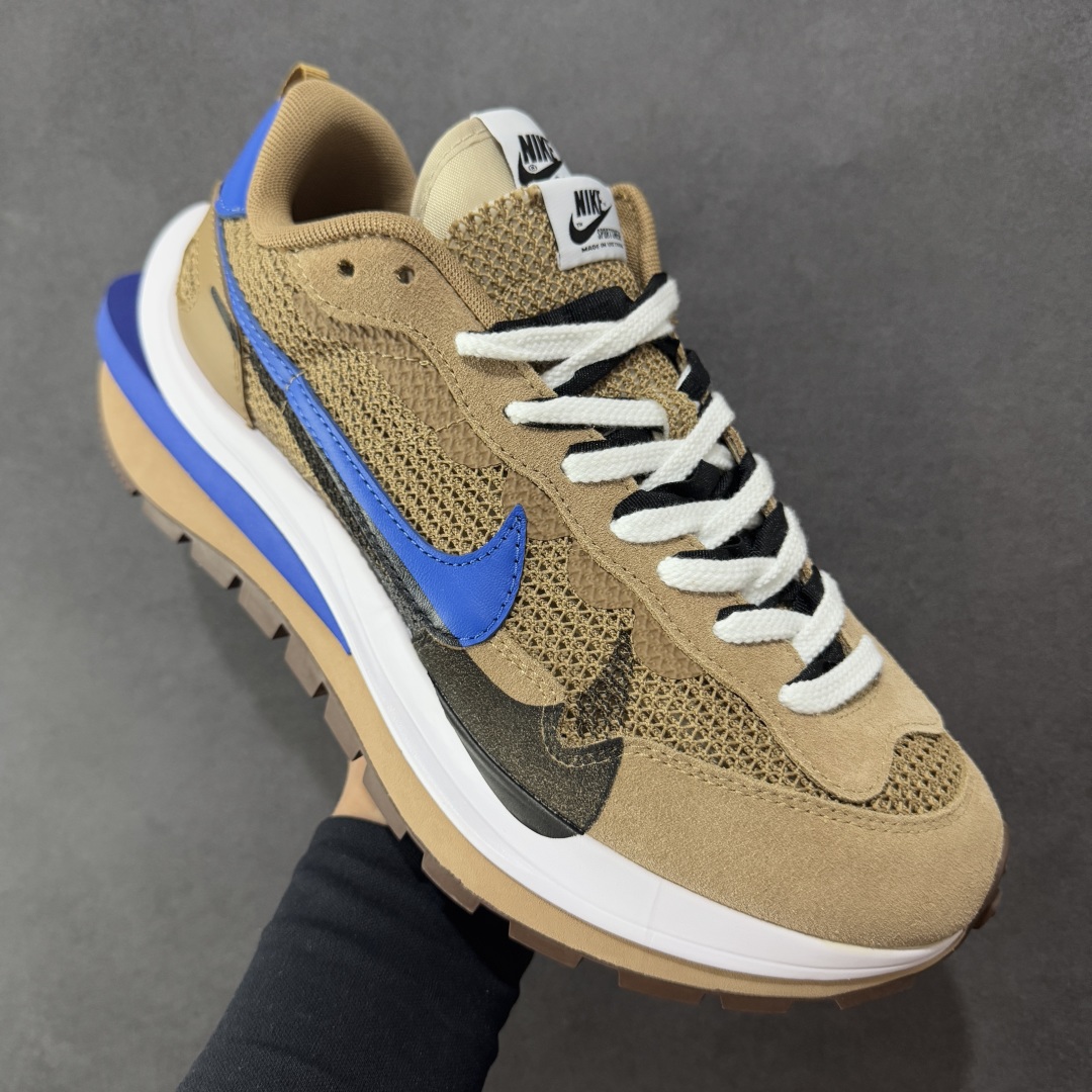 图片[3]-【纯原福利】Sacai x NK VaporWaffle 联名款华夫3.0潮流 休闲增高运动鞋 绝版好货特价 超低价清货 全套原楦原纸版原鞋开模 全网最具灵魂的版型 皮料卡色质感均保持原鞋一致 原装油墨Logo手工描漆 原装大底米色部分外尖内方 大底开口上翘弧度 后跟开口弧度高度原鞋一致 全鞋电脑针车 原厂鞋舌织唛标 原盒原配 中文合格证质保卡 客订外包保护盒‼️ 尺码：36 36.5 37.5 38 38.5 39 40 40.5 41 42 42.5 43 44 44.5 45 46-选品中心