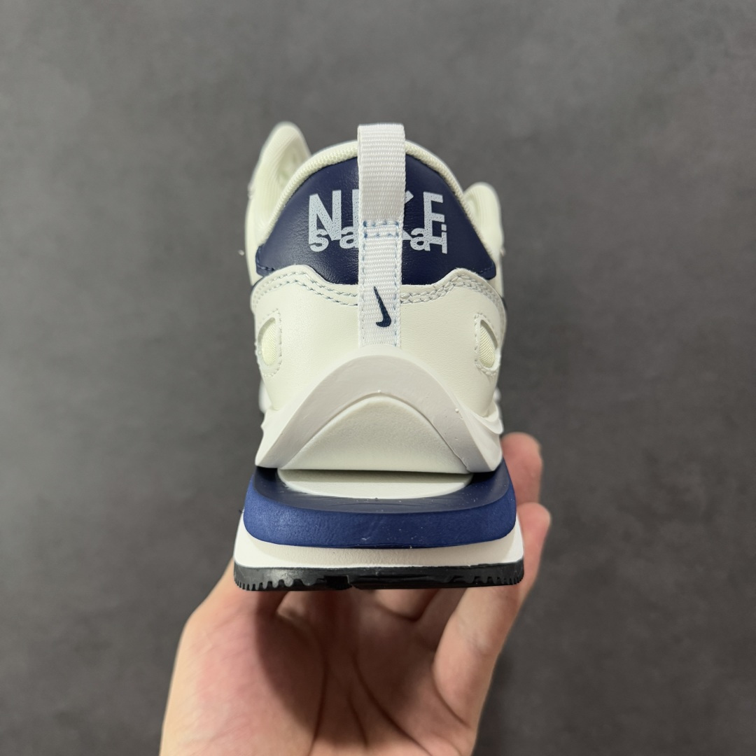 图片[4]-【纯原福利】Sacai x NK VaporWaffle 联名款华夫3.0潮流 休闲增高运动鞋 绝版好货特价 超低价清货 全套原楦原纸版原鞋开模 全网最具灵魂的版型 皮料卡色质感均保持原鞋一致 原装油墨Logo手工描漆 原装大底米色部分外尖内方 大底开口上翘弧度 后跟开口弧度高度原鞋一致 全鞋电脑针车 原厂鞋舌织唛标 原盒原配 中文合格证质保卡 客订外包保护盒‼️ 尺码：36 36.5 37.5 38 38.5 39 40 40.5 41 42 42.5 43 44 44.5 45 46-选品中心