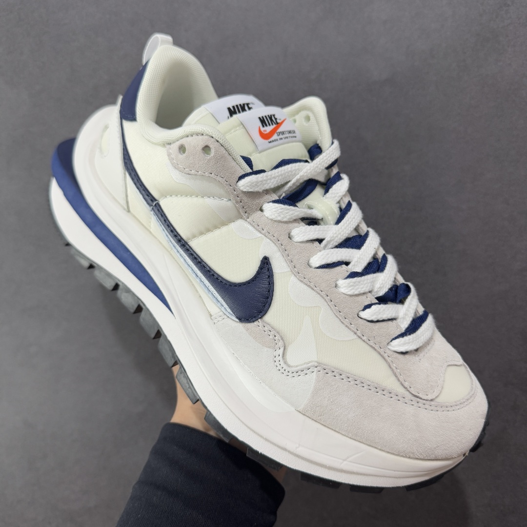 图片[3]-【纯原福利】Sacai x NK VaporWaffle 联名款华夫3.0潮流 休闲增高运动鞋 绝版好货特价 超低价清货 全套原楦原纸版原鞋开模 全网最具灵魂的版型 皮料卡色质感均保持原鞋一致 原装油墨Logo手工描漆 原装大底米色部分外尖内方 大底开口上翘弧度 后跟开口弧度高度原鞋一致 全鞋电脑针车 原厂鞋舌织唛标 原盒原配 中文合格证质保卡 客订外包保护盒‼️ 尺码：36 36.5 37.5 38 38.5 39 40 40.5 41 42 42.5 43 44 44.5 45 46-选品中心