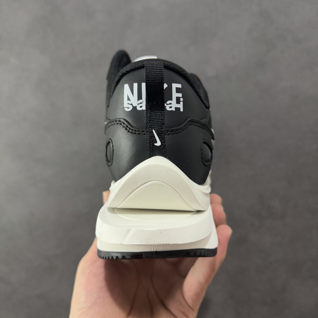 图片[4]-【纯原福利】Sacai x NK VaporWaffle 联名款华夫3.0潮流 休闲增高运动鞋 绝版好货特价 超低价清货 全套原楦原纸版原鞋开模 全网最具灵魂的版型 皮料卡色质感均保持原鞋一致 原装油墨Logo手工描漆 原装大底米色部分外尖内方 大底开口上翘弧度 后跟开口弧度高度原鞋一致 全鞋电脑针车 原厂鞋舌织唛标 原盒原配 中文合格证质保卡 客订外包保护盒‼️ 尺码：36 36.5 37.5 38 38.5 39 40 40.5 41 42 42.5 43 44 44.5 45 46-选品中心