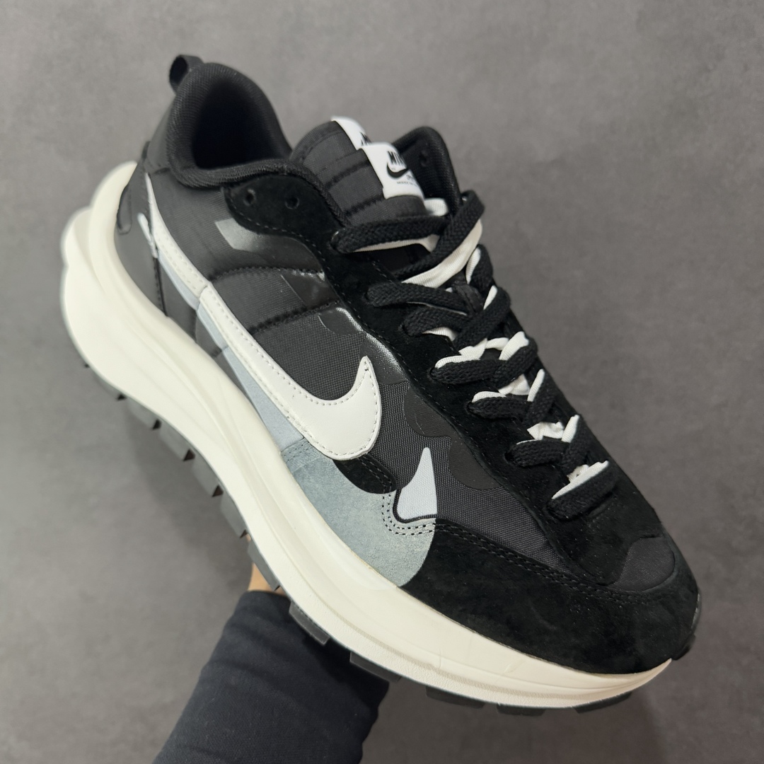 图片[3]-【纯原福利】Sacai x NK VaporWaffle 联名款华夫3.0潮流 休闲增高运动鞋 绝版好货特价 超低价清货 全套原楦原纸版原鞋开模 全网最具灵魂的版型 皮料卡色质感均保持原鞋一致 原装油墨Logo手工描漆 原装大底米色部分外尖内方 大底开口上翘弧度 后跟开口弧度高度原鞋一致 全鞋电脑针车 原厂鞋舌织唛标 原盒原配 中文合格证质保卡 客订外包保护盒‼️ 尺码：36 36.5 37.5 38 38.5 39 40 40.5 41 42 42.5 43 44 44.5 45 46-选品中心