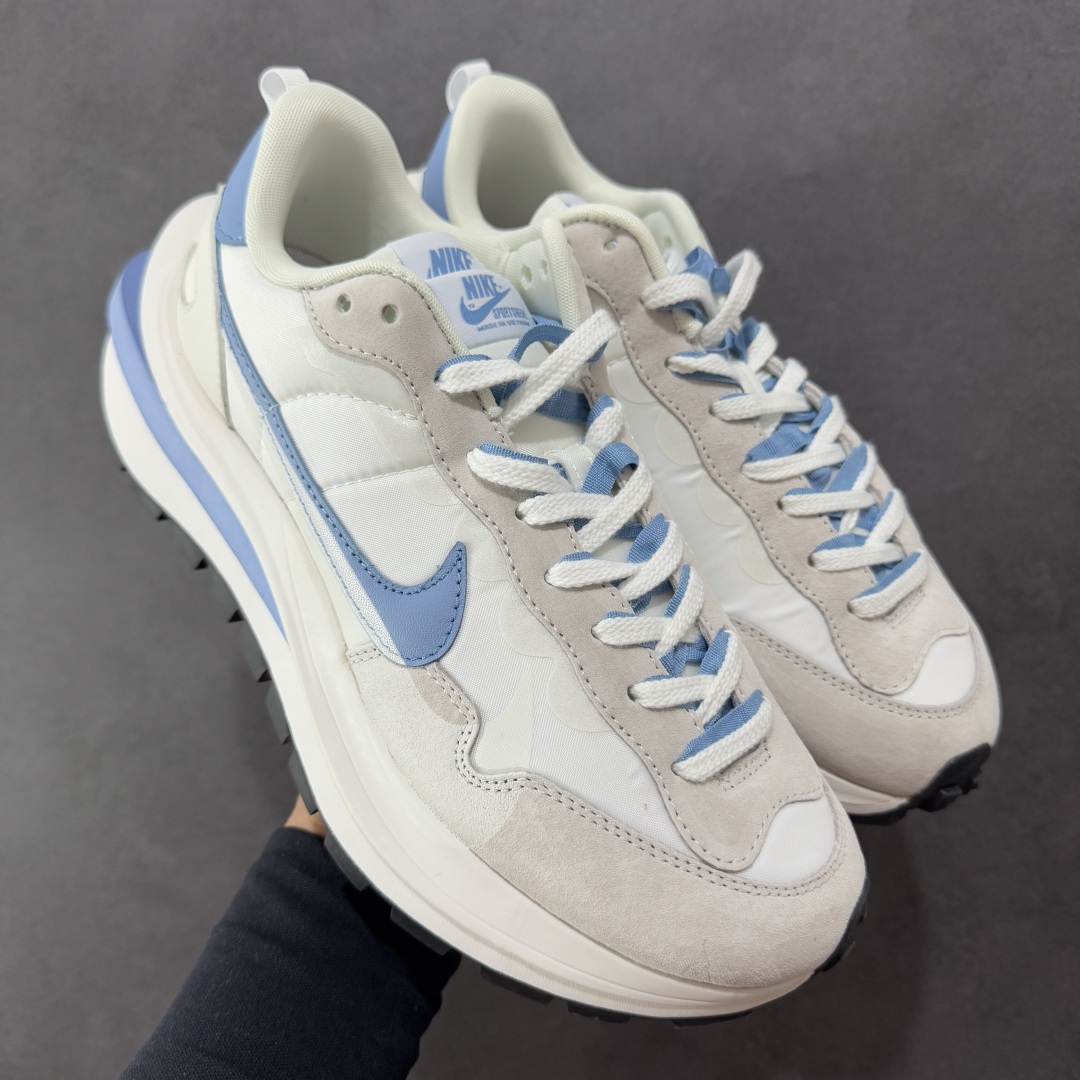 图片[8]-【纯原福利】Sacai x NK VaporWaffle 联名款华夫3.0潮流 休闲增高运动鞋 绝版好货特价 超低价清货 全套原楦原纸版原鞋开模 全网最具灵魂的版型 皮料卡色质感均保持原鞋一致 原装油墨Logo手工描漆 原装大底米色部分外尖内方 大底开口上翘弧度 后跟开口弧度高度原鞋一致 全鞋电脑针车 原厂鞋舌织唛标 原盒原配 中文合格证质保卡 客订外包保护盒‼️ 尺码：36 36.5 37.5 38 38.5 39 40 40.5 41 42 42.5 43 44 44.5 45 46-选品中心