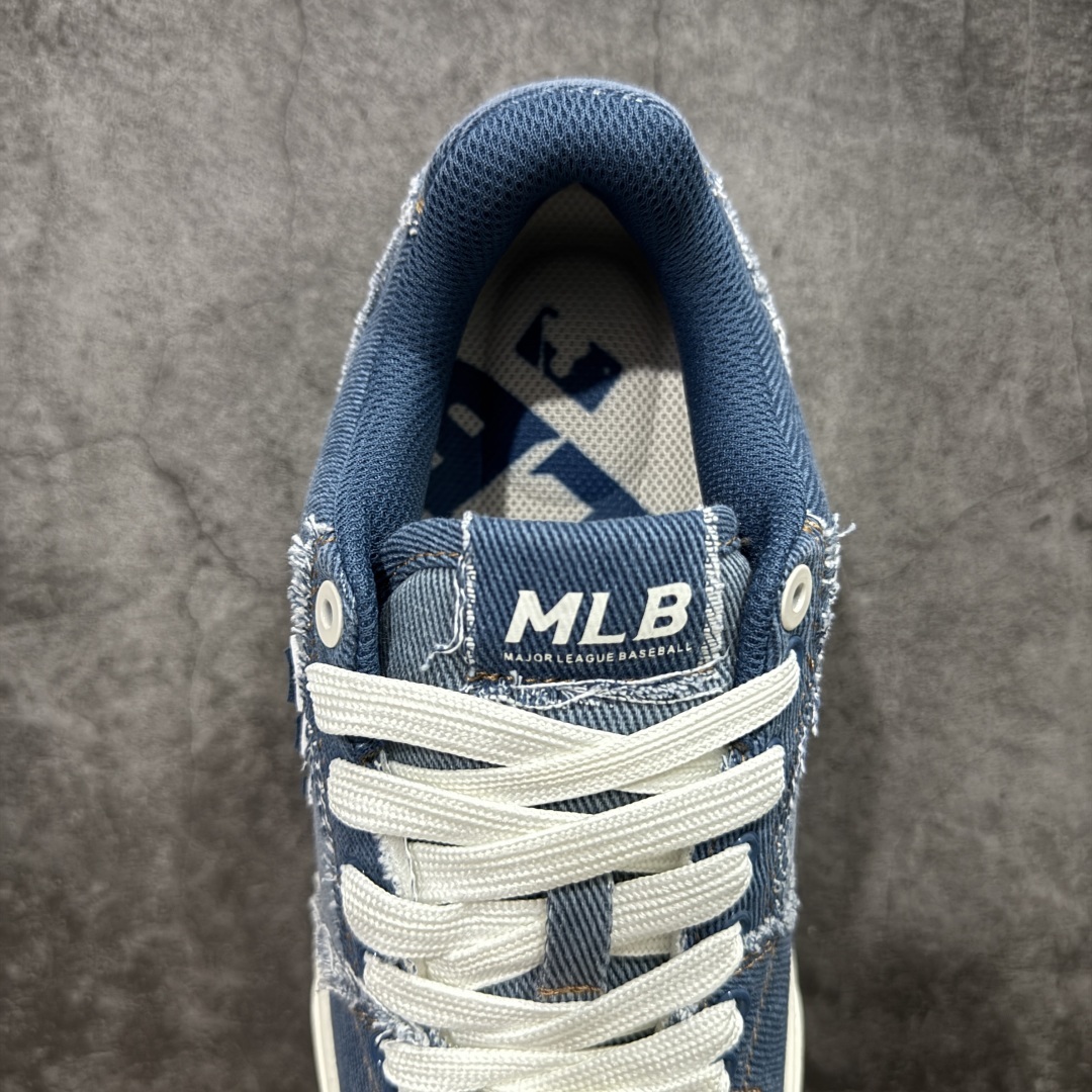 【纯原版】韩国洋基队NY大标潮流老爹鞋
MLB小白鞋市面上唯一顶级纯原版本
原材料打造 原楦原档