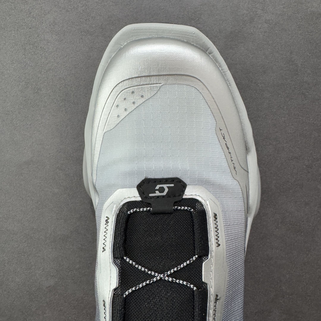 图片[8]-【公司级】KAILAS FUGA DU BOA 凯乐石 黑山大坡王越野机能跑鞋 这双黑山整体呈现了多样的黑灰银搭配 鞋面主体部分采用网状薄翼材质中底是大坡王最具特色的山形结构 鞋带采用 BOA 旋钮快速穿脱系统 Vibram Megagrip 延续大坡王超强抓地 多重元素组合而成的造型和颜色设计让整双鞋观感丰富而又统一 整双鞋的技术和材料应用使得科技感十足颜色和脚感适合各类场景和场所穿着！ 尺码：39 39.5 40 41 41.5 42 42.5 43 44 44.5 45-选品中心