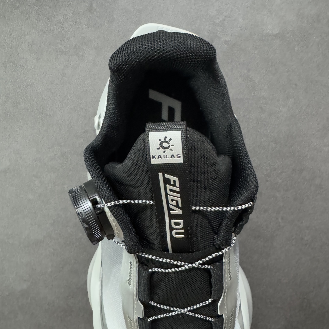 图片[7]-【公司级】KAILAS FUGA DU BOA 凯乐石 黑山大坡王越野机能跑鞋 这双黑山整体呈现了多样的黑灰银搭配 鞋面主体部分采用网状薄翼材质中底是大坡王最具特色的山形结构 鞋带采用 BOA 旋钮快速穿脱系统 Vibram Megagrip 延续大坡王超强抓地 多重元素组合而成的造型和颜色设计让整双鞋观感丰富而又统一 整双鞋的技术和材料应用使得科技感十足颜色和脚感适合各类场景和场所穿着！ 尺码：39 39.5 40 41 41.5 42 42.5 43 44 44.5 45-选品中心