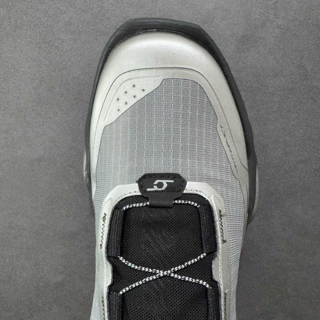 图片[8]-【公司级】KAILAS FUGA DU BOA 凯乐石 黑山大坡王越野机能跑鞋 这双黑山整体呈现了多样的黑灰银搭配 鞋面主体部分采用网状薄翼材质中底是大坡王最具特色的山形结构 鞋带采用 BOA 旋钮快速穿脱系统 Vibram Megagrip 延续大坡王超强抓地 多重元素组合而成的造型和颜色设计让整双鞋观感丰富而又统一 整双鞋的技术和材料应用使得科技感十足颜色和脚感适合各类场景和场所穿着！ 尺码：39 39.5 40 41 41.5 42 42.5 43 44 44.5 45-选品中心