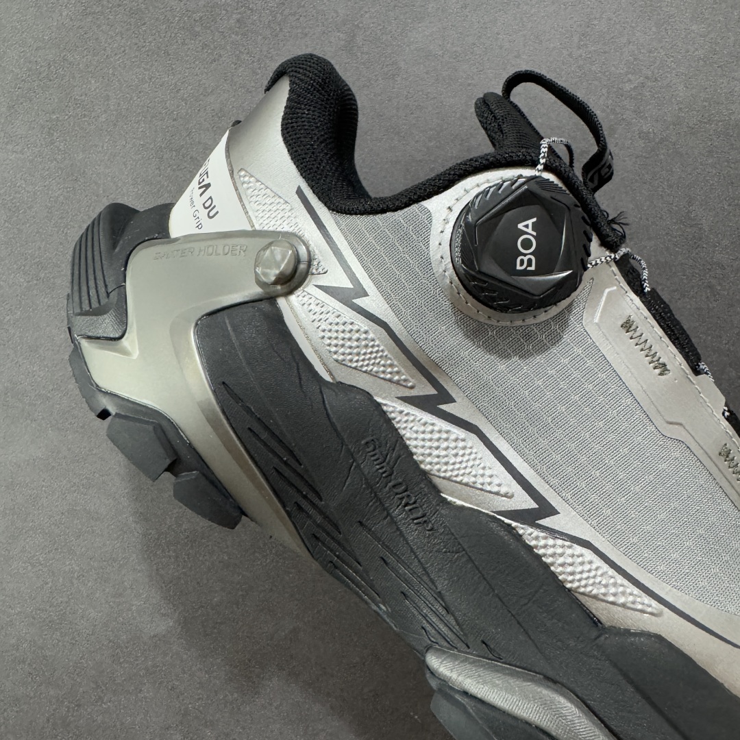 图片[6]-【公司级】KAILAS FUGA DU BOA 凯乐石 黑山大坡王越野机能跑鞋 这双黑山整体呈现了多样的黑灰银搭配 鞋面主体部分采用网状薄翼材质中底是大坡王最具特色的山形结构 鞋带采用 BOA 旋钮快速穿脱系统 Vibram Megagrip 延续大坡王超强抓地 多重元素组合而成的造型和颜色设计让整双鞋观感丰富而又统一 整双鞋的技术和材料应用使得科技感十足颜色和脚感适合各类场景和场所穿着！ 尺码：39 39.5 40 41 41.5 42 42.5 43 44 44.5 45-选品中心
