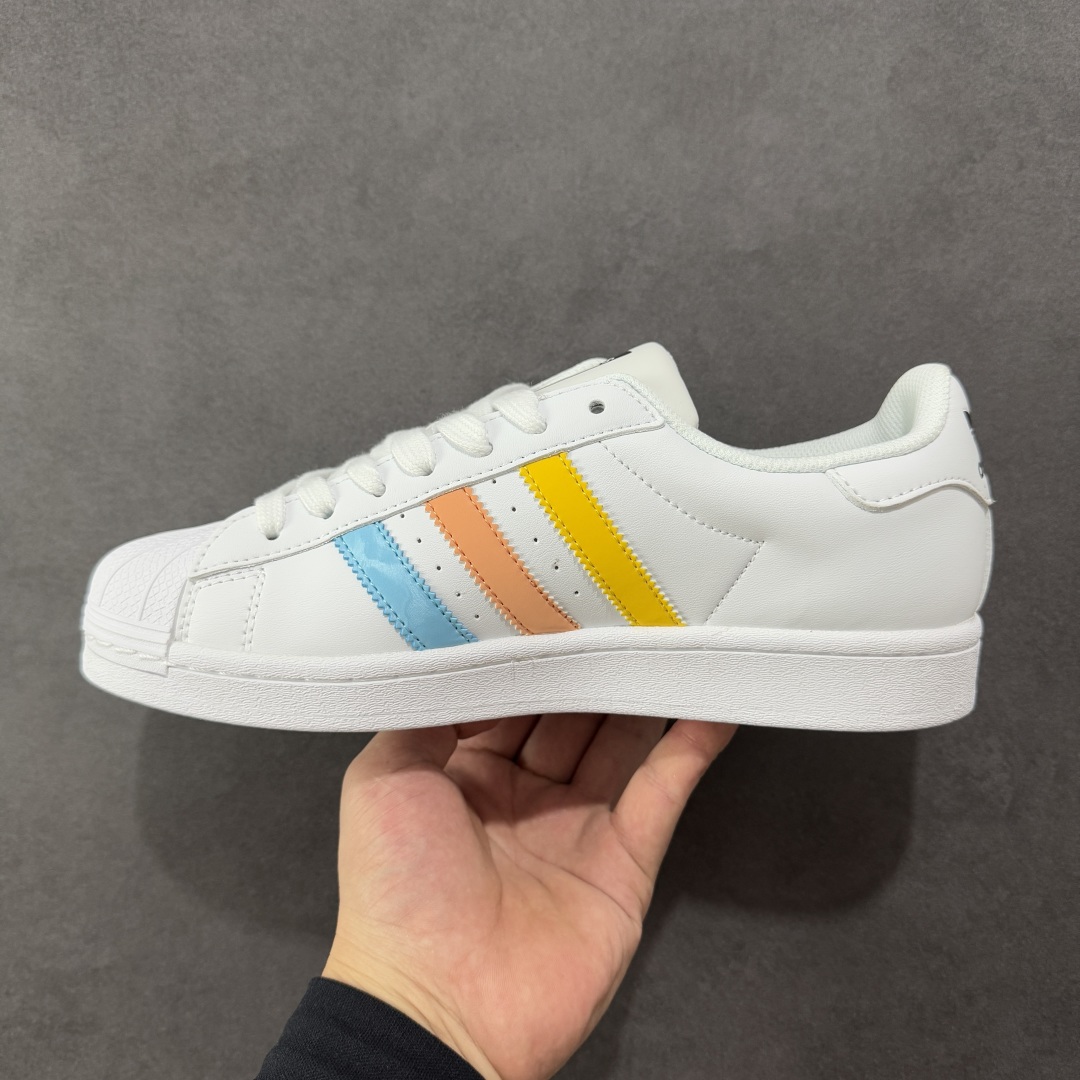 定制版 AD Originals Superstar x KAWS 白蓝 BZ2537