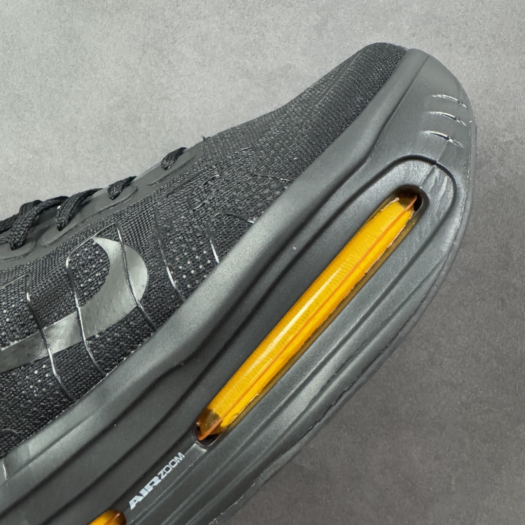 Nike VOMERO PREMIUM 耐克 舒适减震防滑 低帮跑步鞋 HQ2050-305
