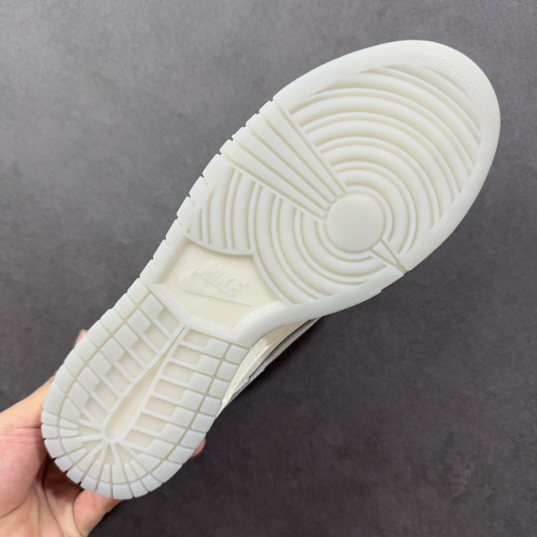 280 YC纯原版 Nike Dunk Low 咏叹凋 白灰 当迪奥灰与奢感米白在鞋面交织 GW0414-023