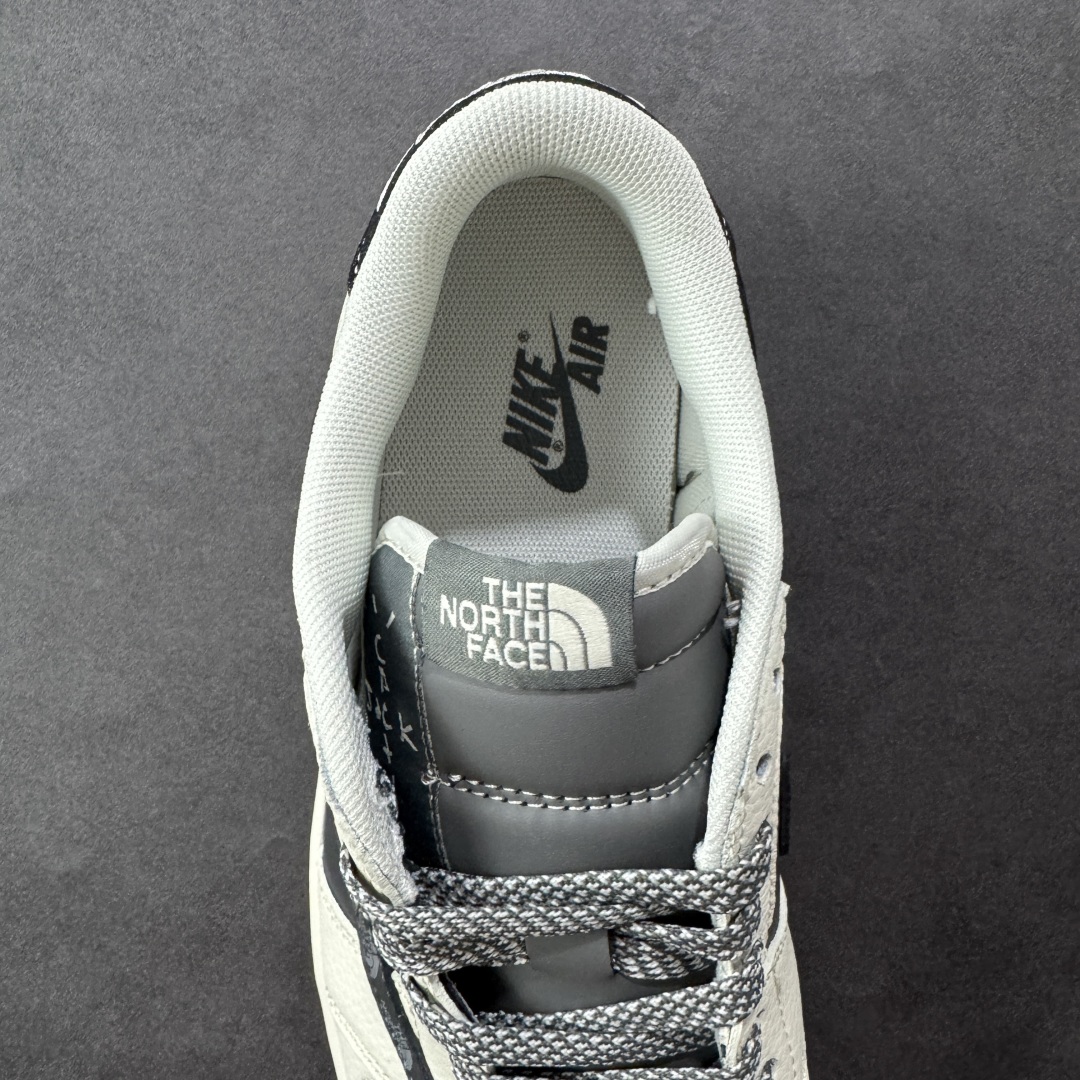 定制版 Travis Scott x Fragment Design x Air Jordan 1 Low OG SP AJ1 乔1 北面联名 印花米黑织标 低帮文化休闲板鞋 QW5088-205