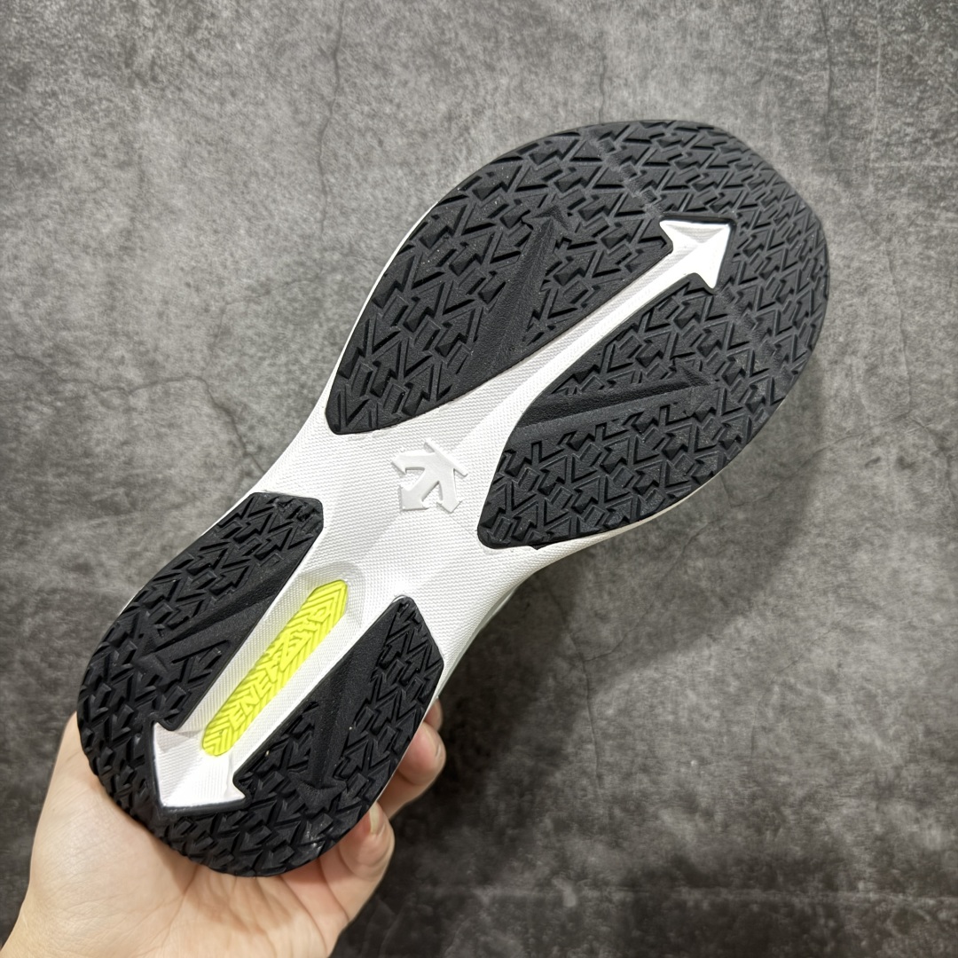  
【纯原】DESCENTE BOA 迪桑特 运动慢跑鞋 

大厂出品 非莞产顶级
透气针织鞋面搭配 B
