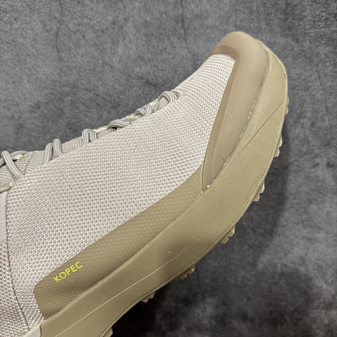 
【纯原版】始祖鸟ArcTeryx  Kopec GTX M 覆盖透气男越野跑鞋 卡其粉

正确后跟刺