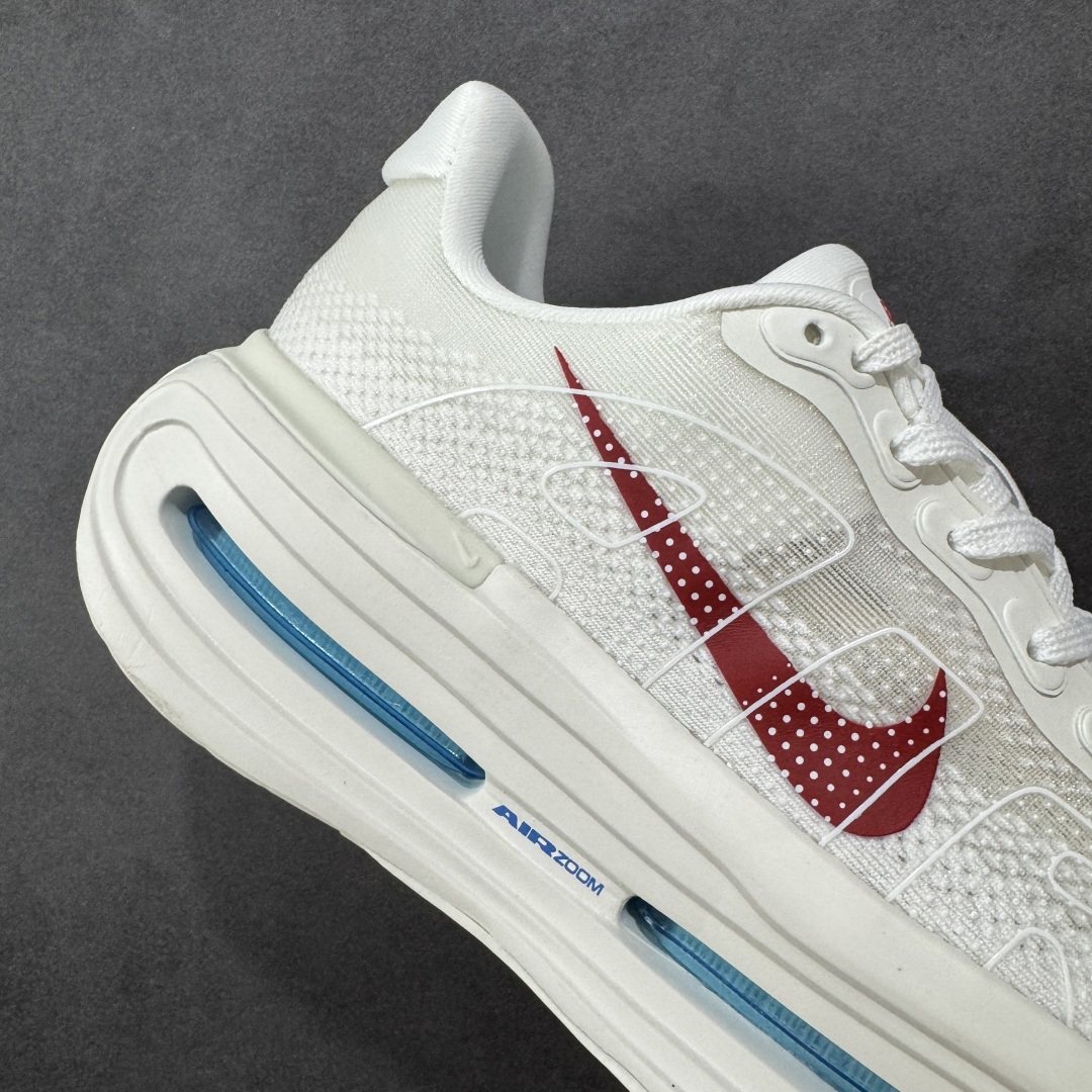 210    Nike VOMERO PREMIUM 耐克 舒适减震防滑 低帮跑步鞋 全掌ReactX泡绵中底 HQ2050-304