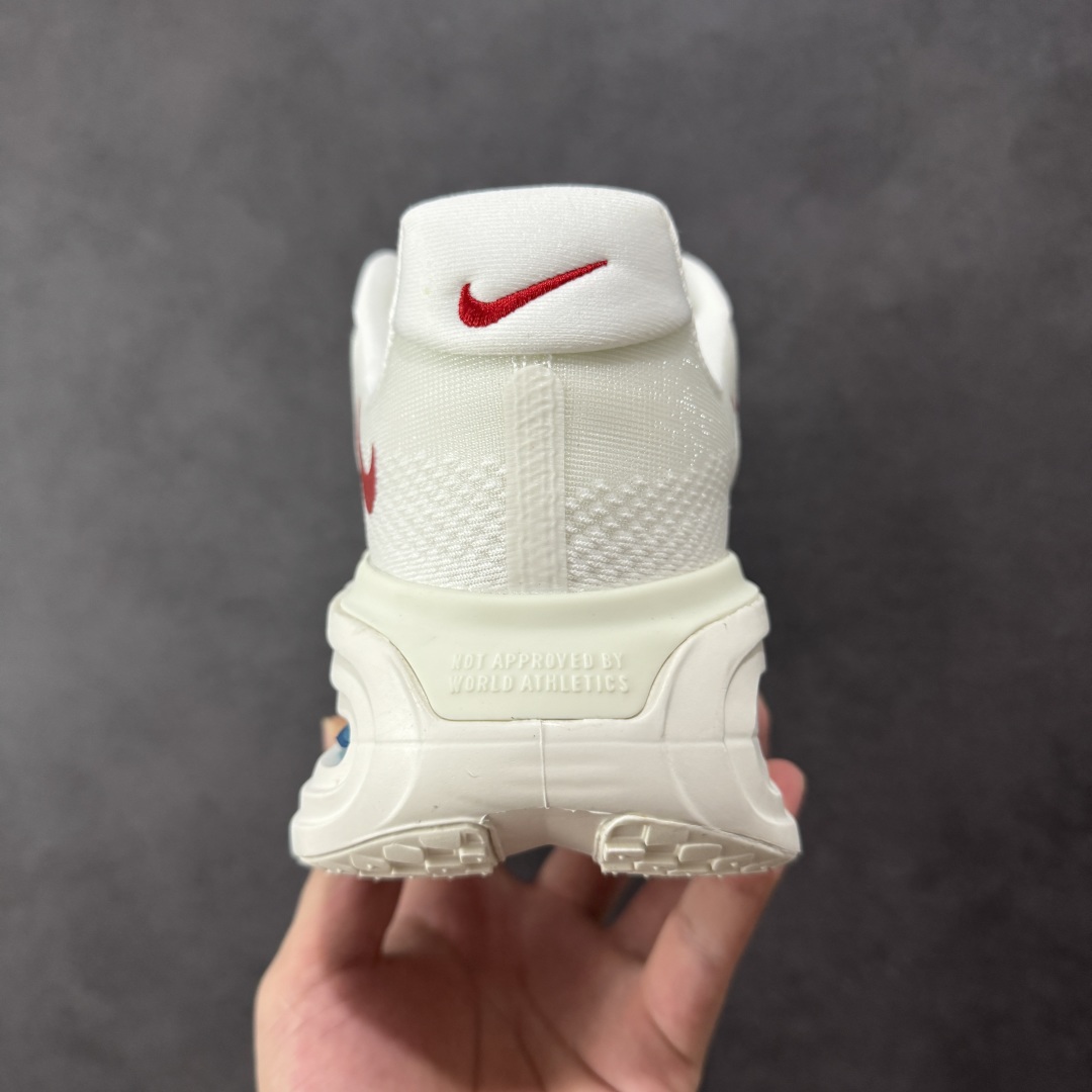 210    Nike VOMERO PREMIUM 耐克 舒适减震防滑 低帮跑步鞋 全掌ReactX泡绵中底 HQ2050-304