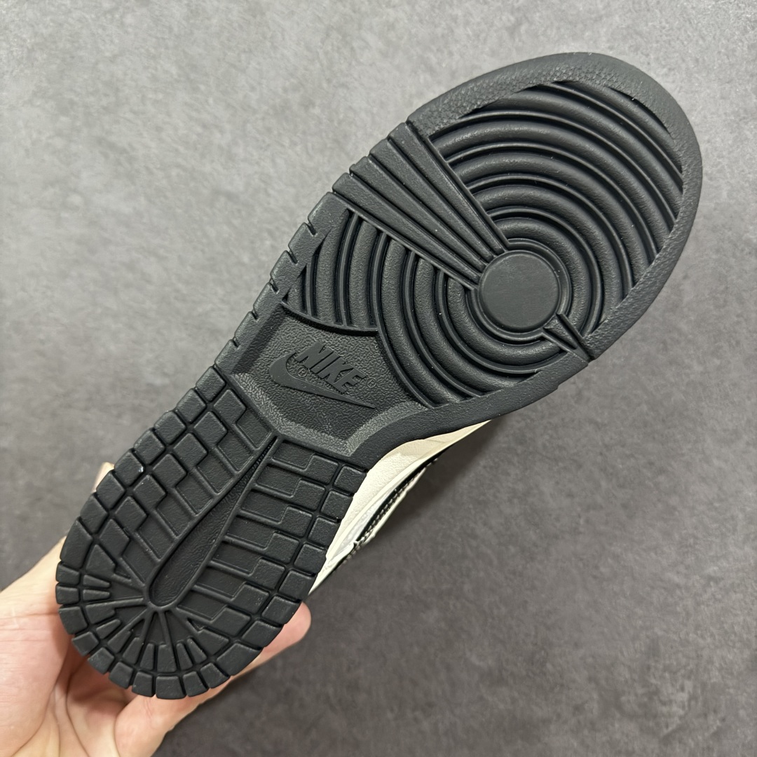  
【纯原】Nike SB Dunk Low 斯图西联名 织布米黑勾 周年高端定制 低帮休闲板鞋
定制鞋