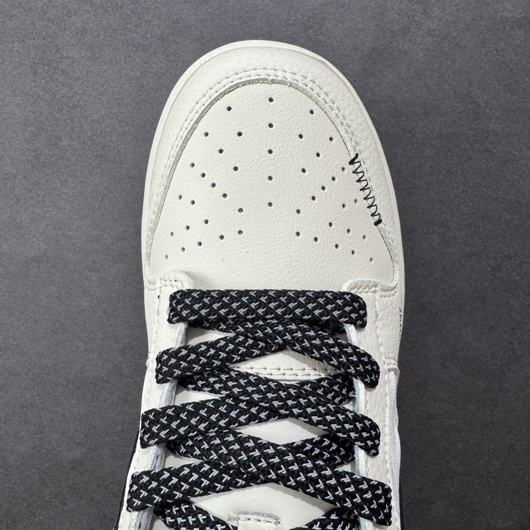  
【纯原】Nike SB Dunk Low 斯图西联名 织布米黑勾 周年高端定制 低帮休闲板鞋
定制鞋