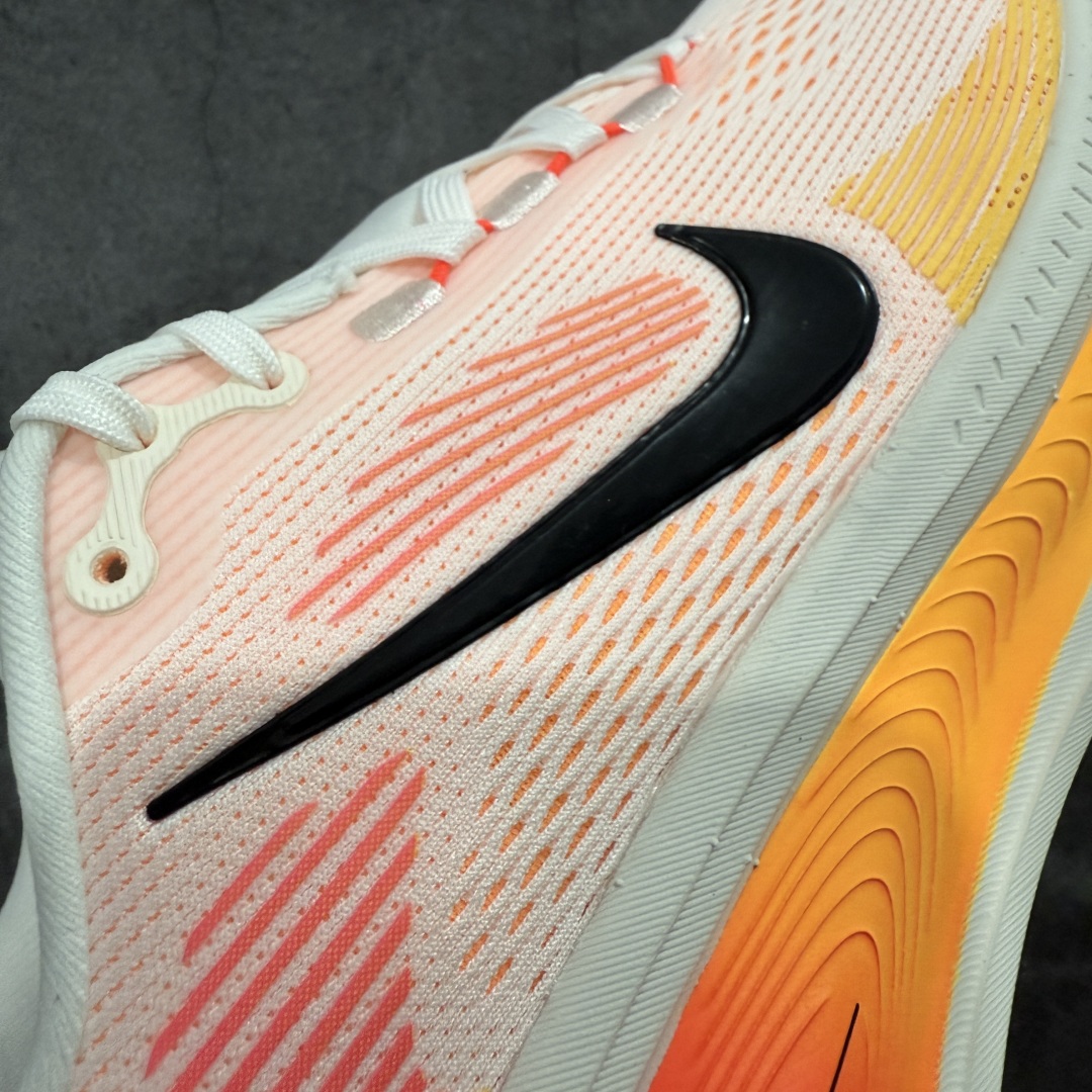  
【XE纯原版】Nike Air Zoom Vomero 18 全新科技运动跑鞋 HM6804-100