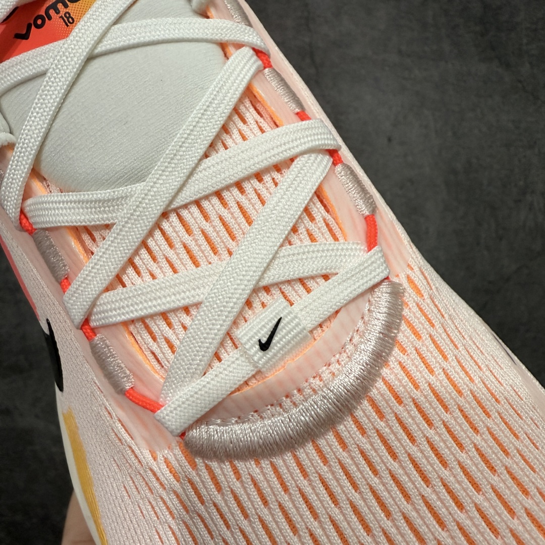  
【XE纯原版】Nike Air Zoom Vomero 18 全新科技运动跑鞋 HM6804-100