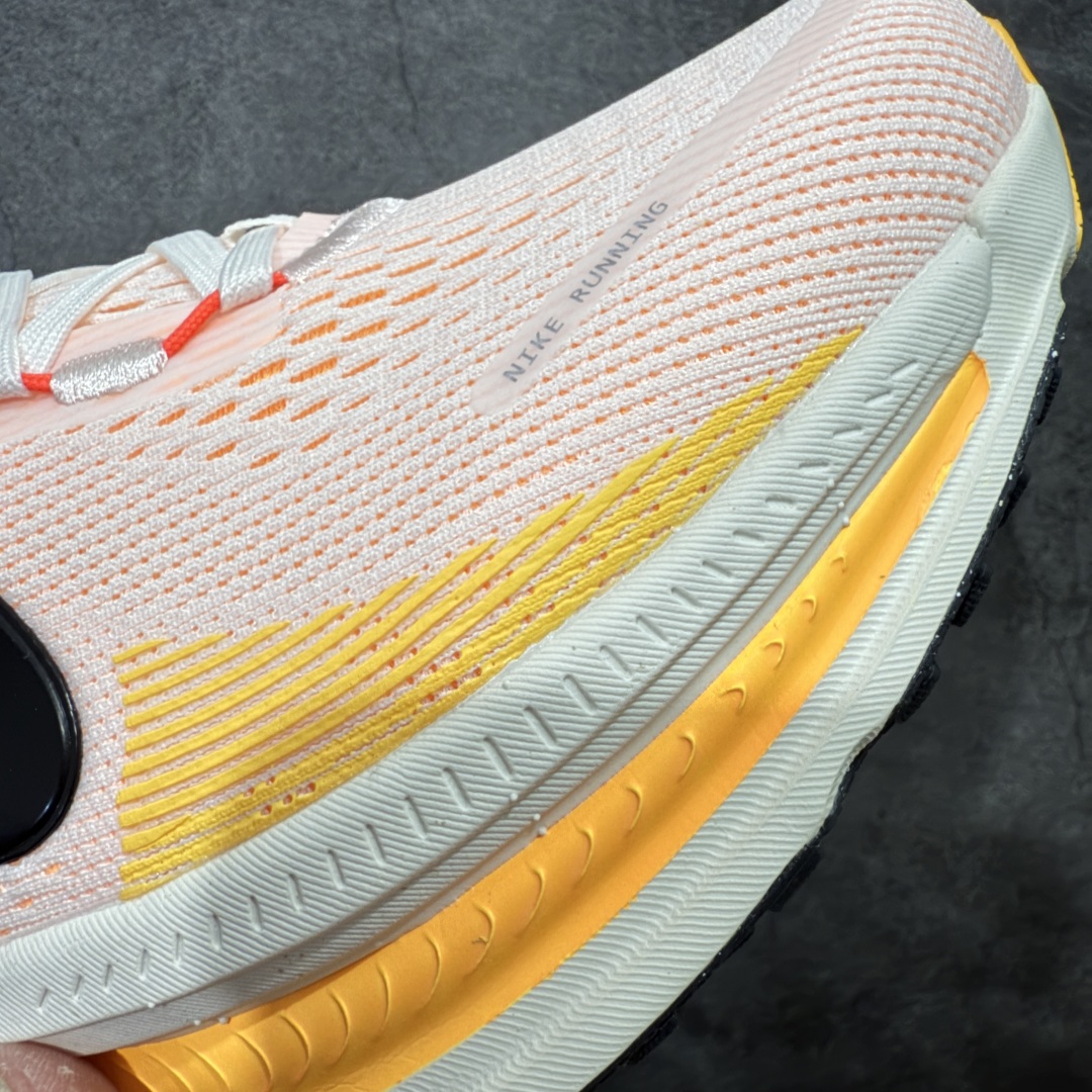  
【XE纯原版】Nike Air Zoom Vomero 18 全新科技运动跑鞋 HM6804-100