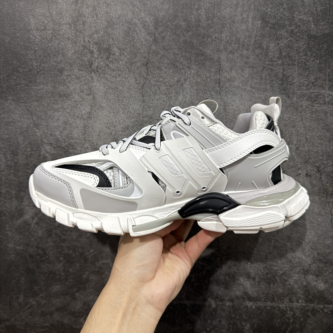  
【纯原】BALENCIAGA Track 3.0 巴黎世家三代复古老爹鞋 白黑

全套原纸板楦头开发