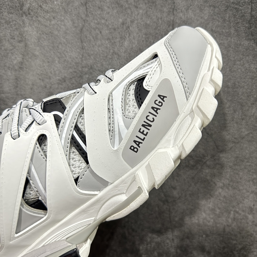  
【纯原】BALENCIAGA Track 3.0 巴黎世家三代复古老爹鞋 白黑

全套原纸板楦头开发