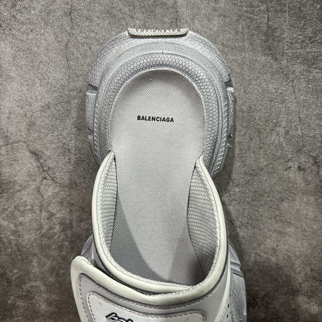  
【纯原】Balenciaga巴黎世家 3XL 圆头套脚一字拖鞋 男款 银色
原版原材料开发
正确做旧