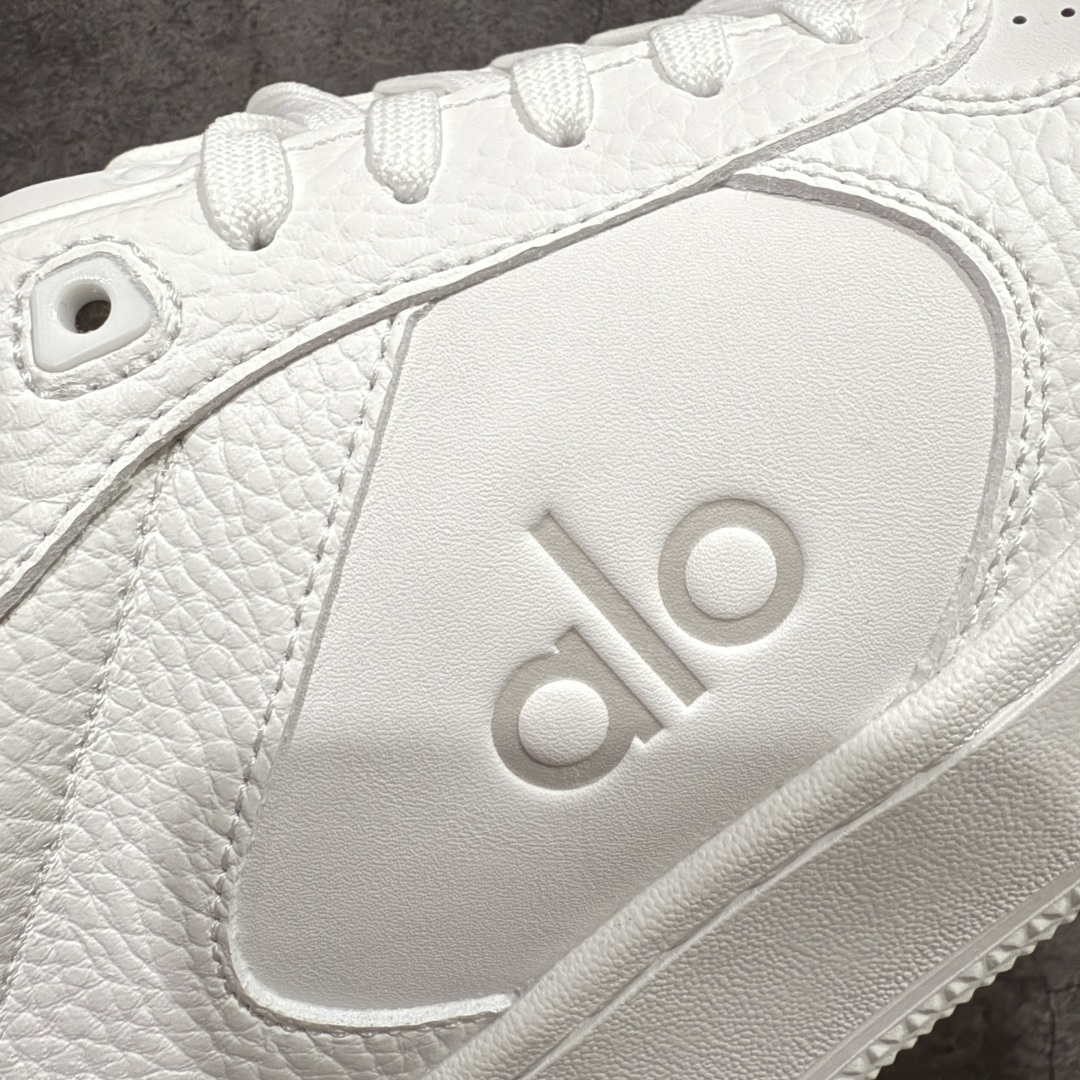 图片[3]-【Top纯原】Alo Yoga Recovery Mode 舒适简约 防滑耐磨 低帮 板鞋 男女同款 白色 25s 春夏新款 小白鞋厚底舒适休闲款 alo比耐克更懂女生！上脚超级百搭！而且超级舒适！是厚底款但是上脚一点都不沉重！ 非常轻便！套上袜套搭配更好看！而且还是明星同款推荐～上脚增高显腿细！ 超级适合我们小个子女生～鞋子整体也是经典的拼色撞色设计搭配鞋面细腻的真皮纹路肌理感！！ 材质：牛皮内里羊里 大底：纯天然橡胶大底 尺码：35-45-选品中心